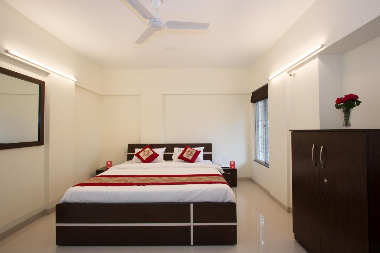Oyo 9052 Leisurely Abode Hotel Khadki ภายนอก รูปภาพ