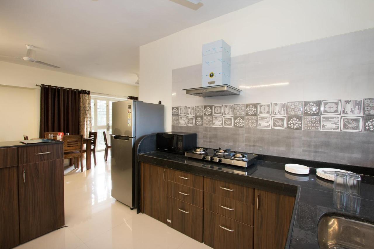 Oyo 9052 Leisurely Abode Hotel Khadki ภายนอก รูปภาพ
