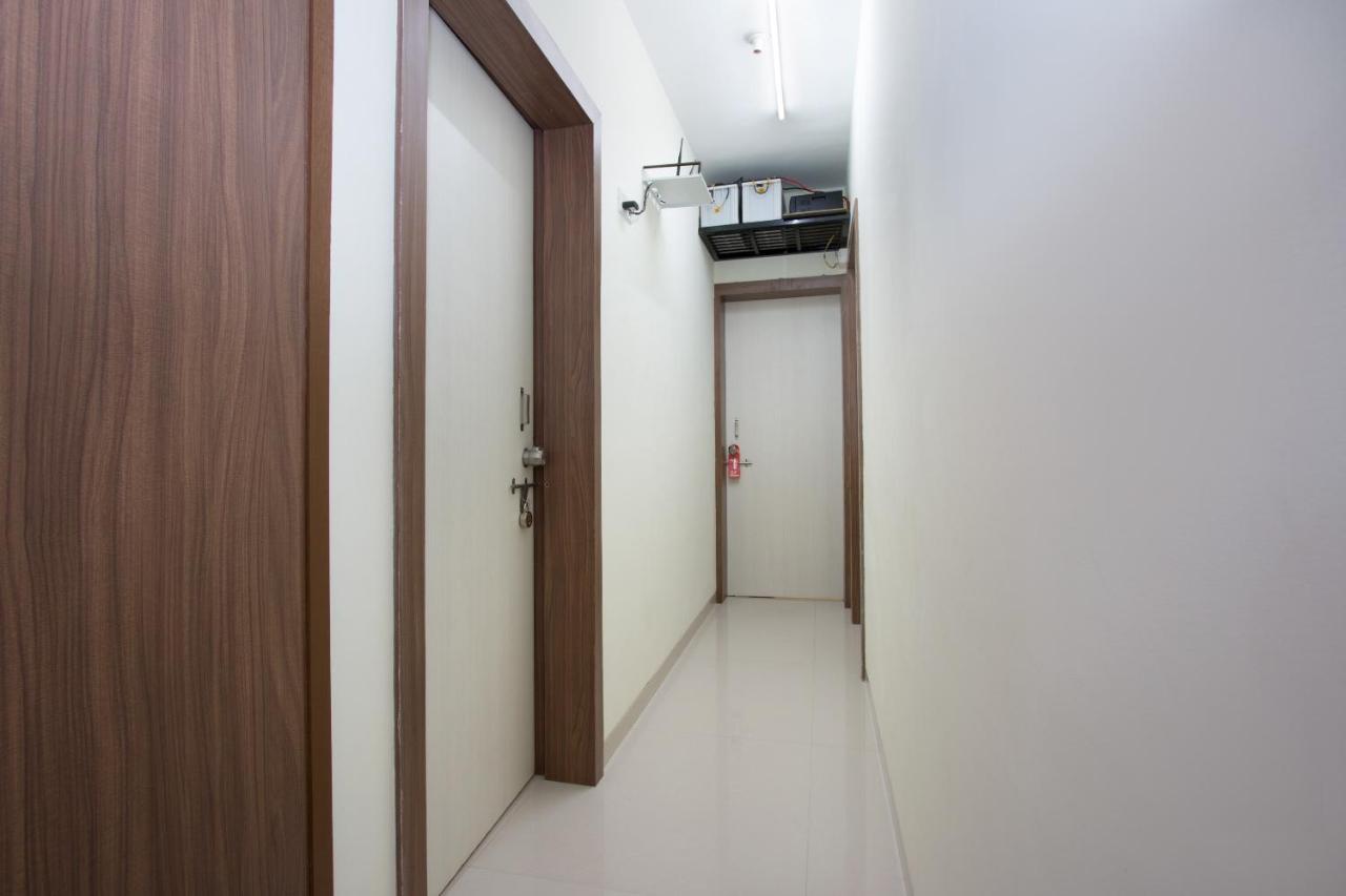 Oyo 9052 Leisurely Abode Hotel Khadki ภายนอก รูปภาพ