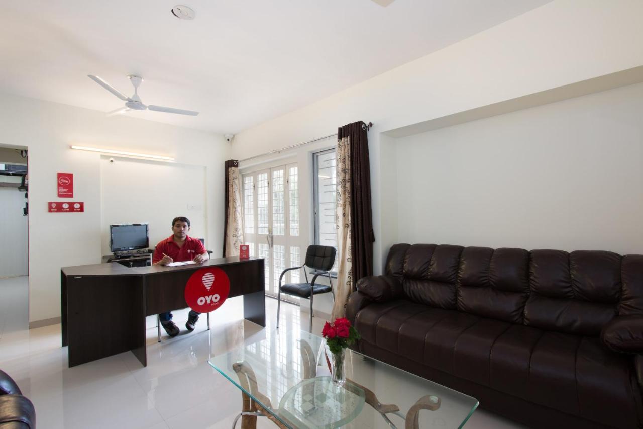 Oyo 9052 Leisurely Abode Hotel Khadki ภายนอก รูปภาพ