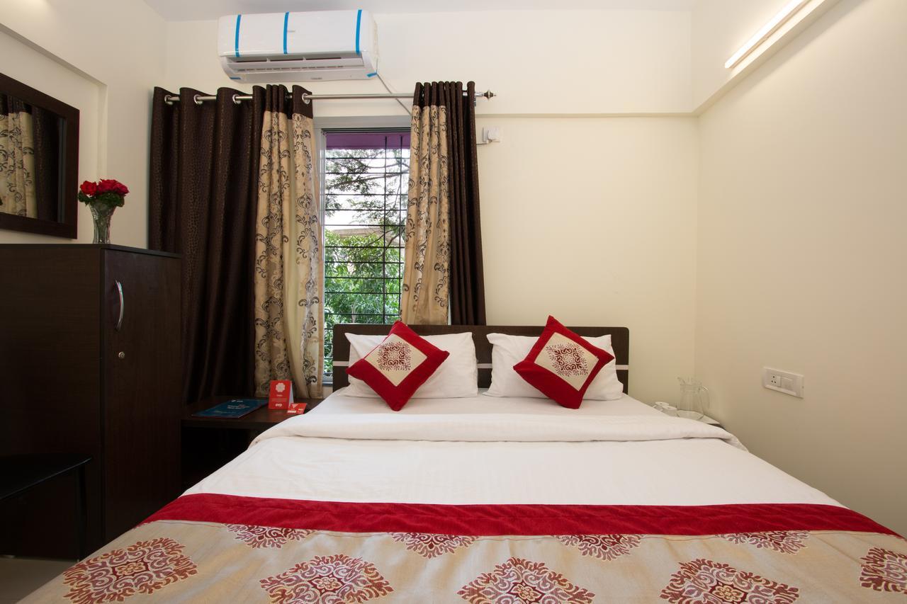 Oyo 9052 Leisurely Abode Hotel Khadki ภายนอก รูปภาพ