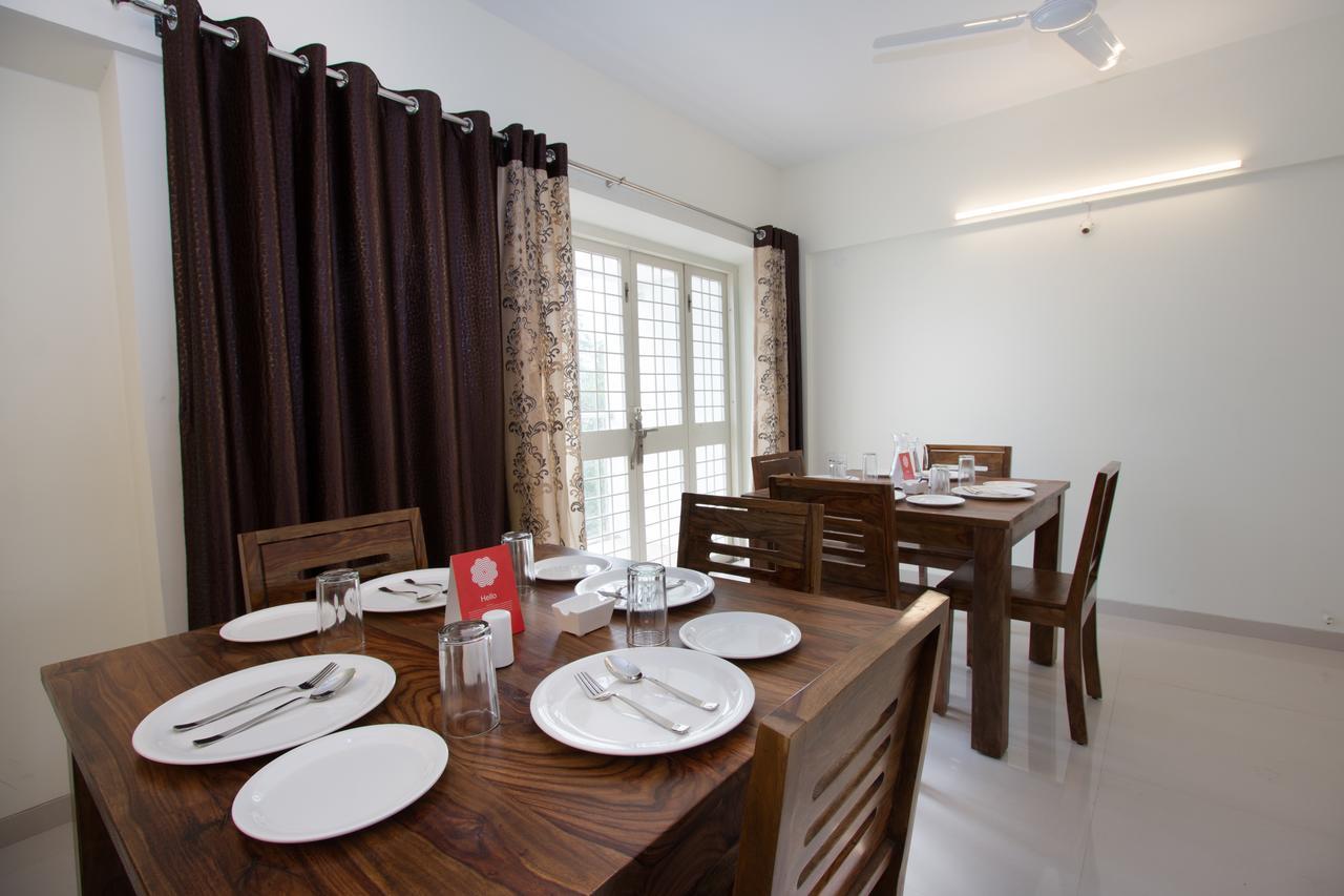 Oyo 9052 Leisurely Abode Hotel Khadki ภายนอก รูปภาพ